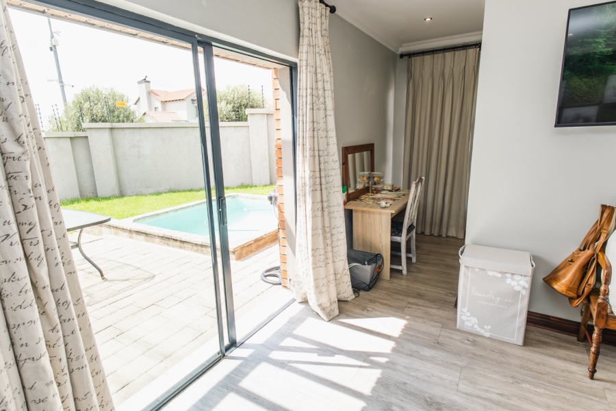 5 Bedroom Property for Sale in Somerton Estate Free State